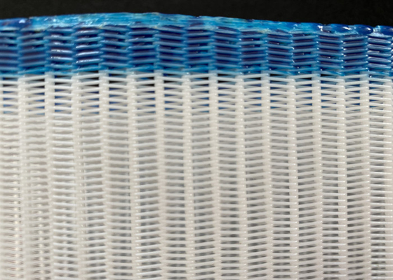 2.1mm-4.3mm Kalınlığı Polyester Çamur Su Çözeltici Kemeri Spiral Arayüzlü