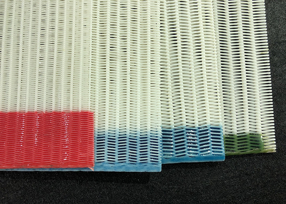 Endüstriyel Polyester Spiral Kurutmacı Kağıt Fabrikaları için Genişliği 0.1-5m'lik Taşıyıcı Kemeri